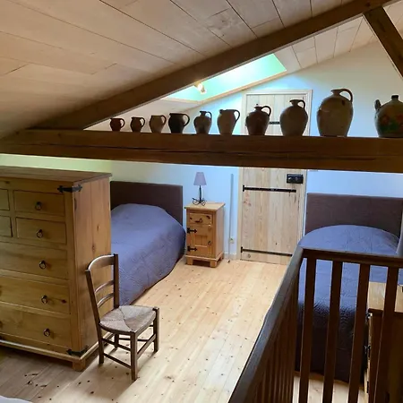 לינה וארוחת בוקר La Jariette 4*