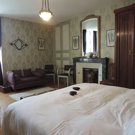 לינה וארוחת בוקר La Jariette 4*