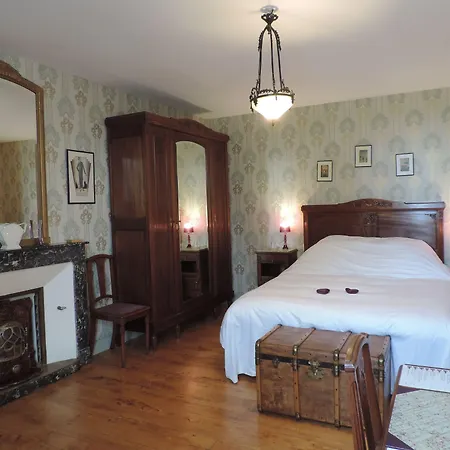 לינה וארוחת בוקר La Jariette 4*