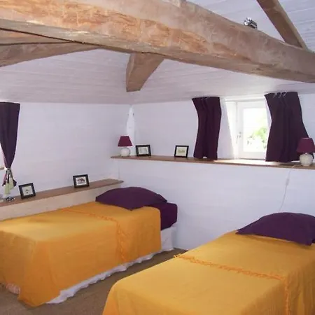 La Jariette לינה וארוחת בוקר 4*